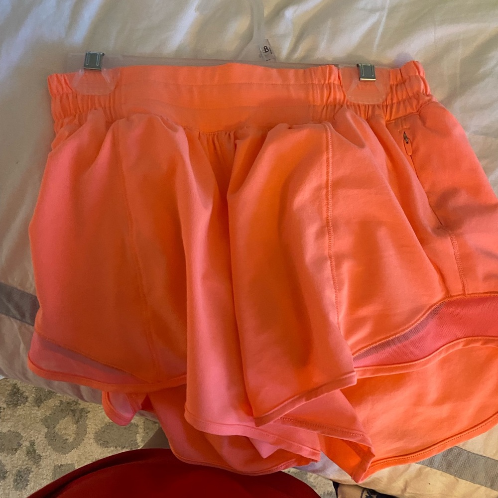 DISCONTINUED SUNSET SHORTS. RARE